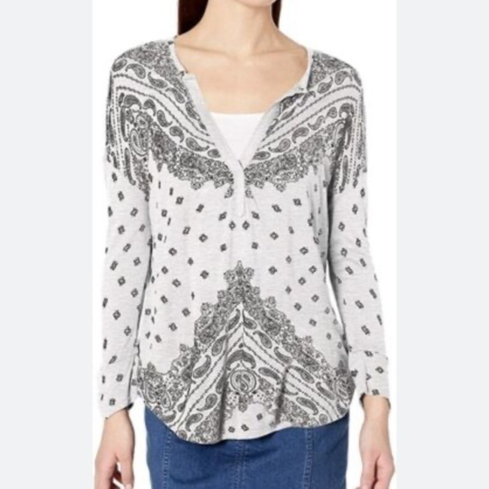 Lucky Brand Womens XS Gray Handkerchief Print Knit Top Shirt - Picture 1 of 7